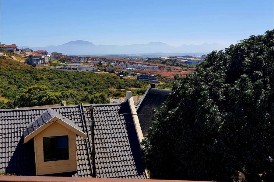 3 Bedroom Property for Sale in Vakansieplaas Western Cape